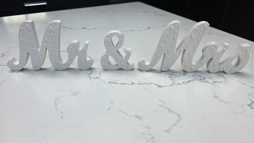 Mr & Mrs Pearl Wedding Sign – Luxury Top Table Wedding Decor